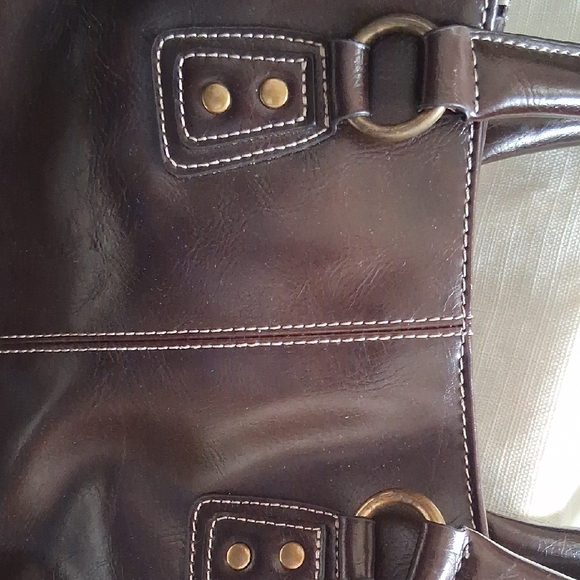 Elegant Brown Leather Tote Bag - Picture 4 of 7